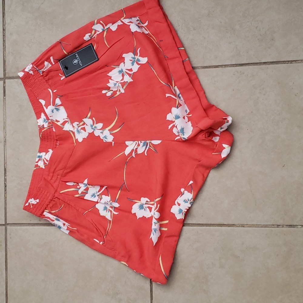 Volcom Women's floral shorts- M